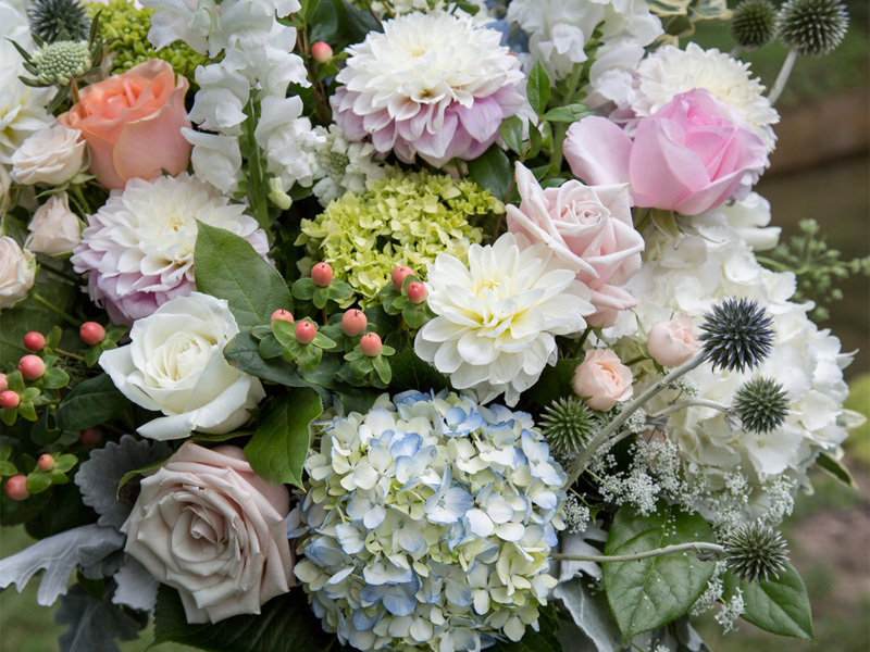 pretty wedding flowers